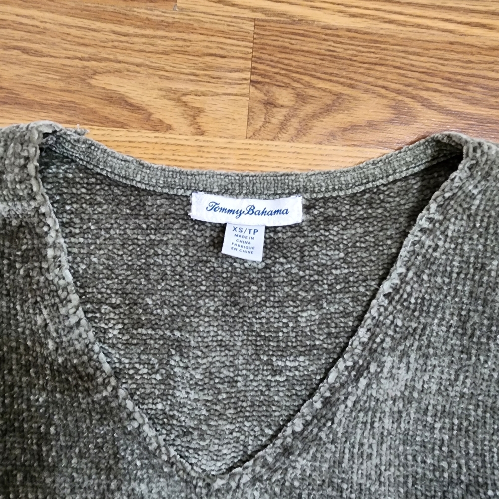 Tommy Bahama Green V-Neck Puff Sleeve Chenille  Sweater | Size XS - Picture 6 of 9